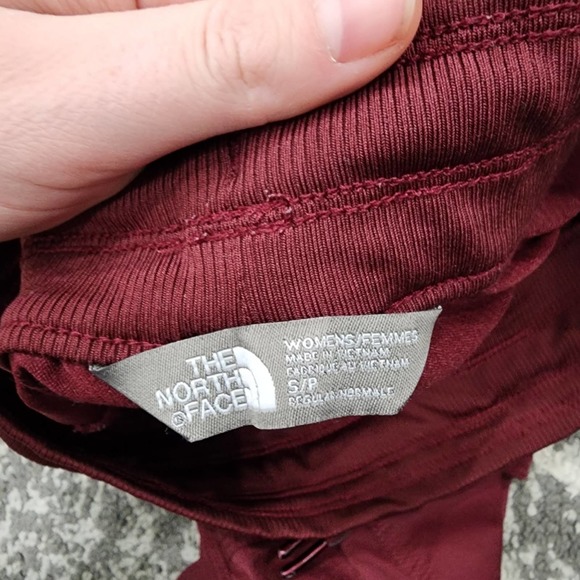The north face red women's sise small pants - Picture 6 of 10